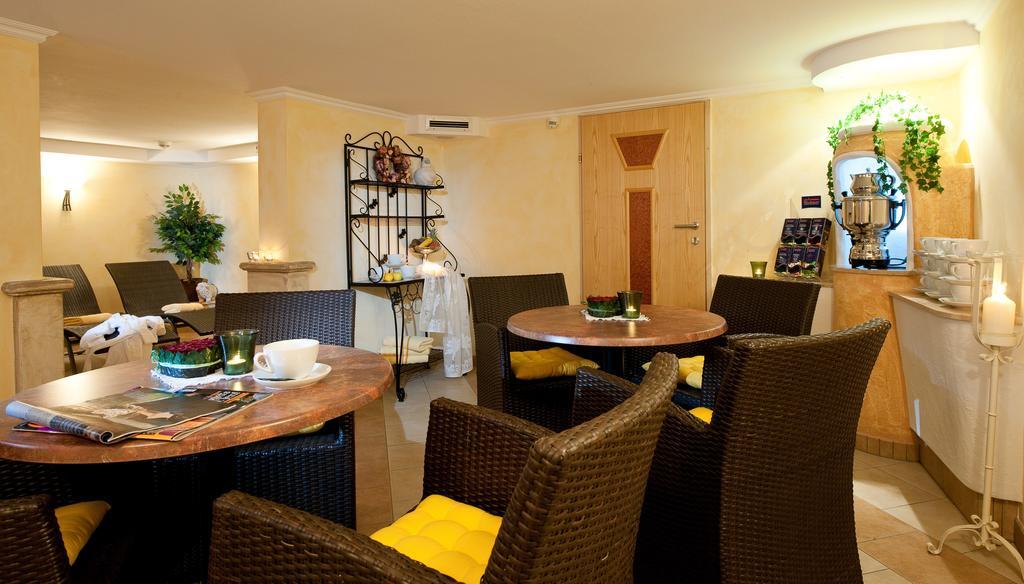 Hotel Angerwirt 克雷纳尔 外观 照片
