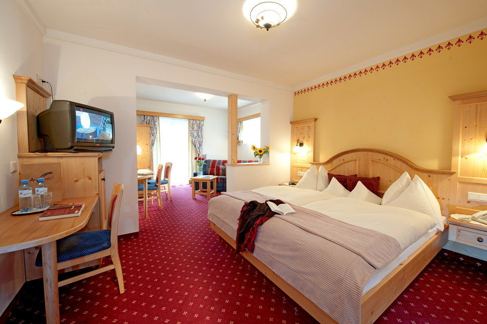 Hotel Angerwirt 克雷纳尔 外观 照片
